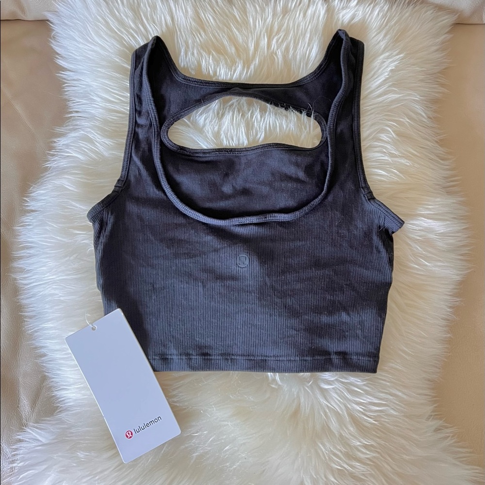 🎶LULULEMON LA CROP TOP🎶
